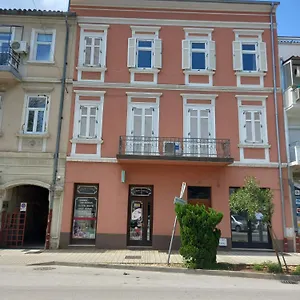 https://apartmani-iris-i-ana.primorje-gorskikotar.com